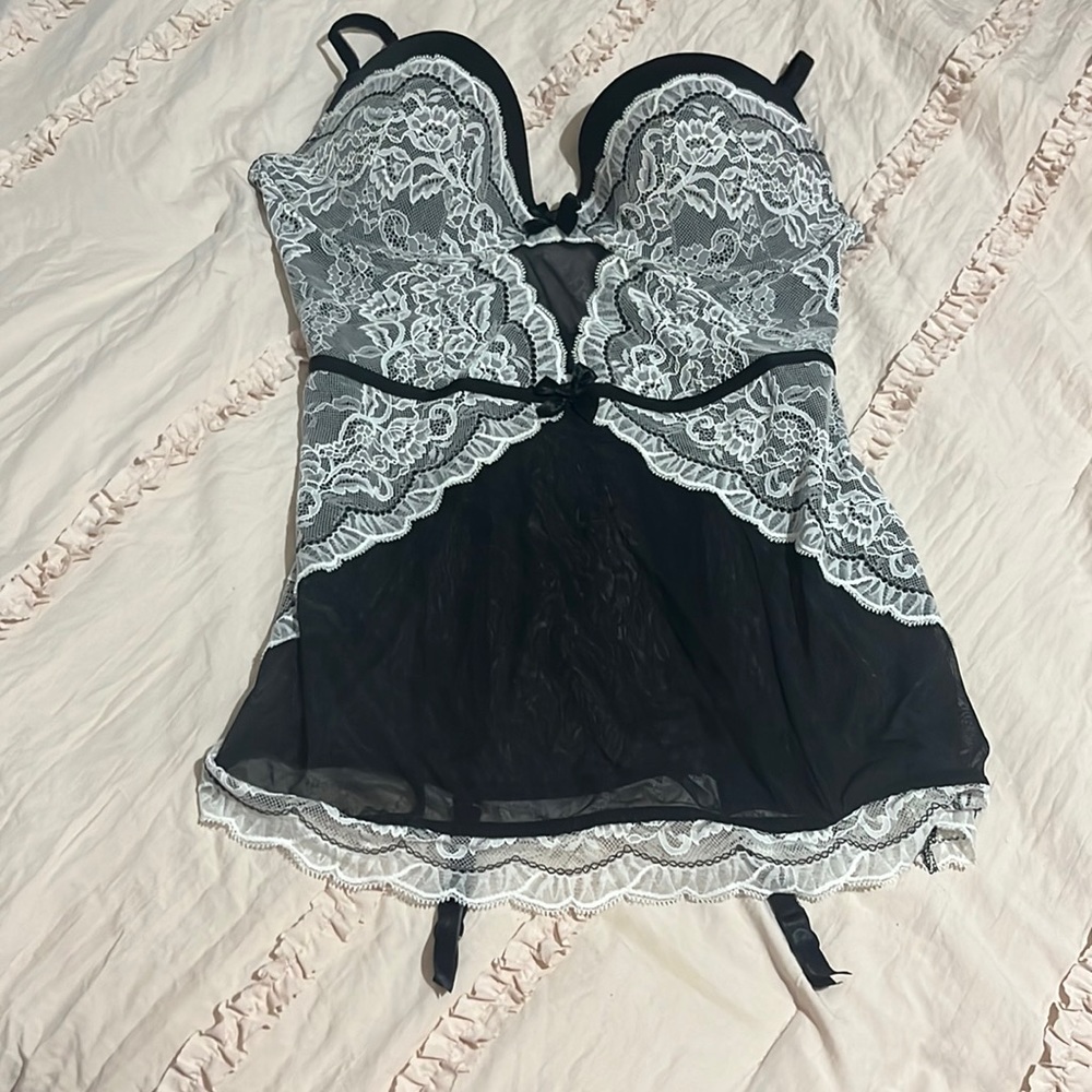 VICTORIA SECRET LINGERIE 36D - Picture 1 of 5
